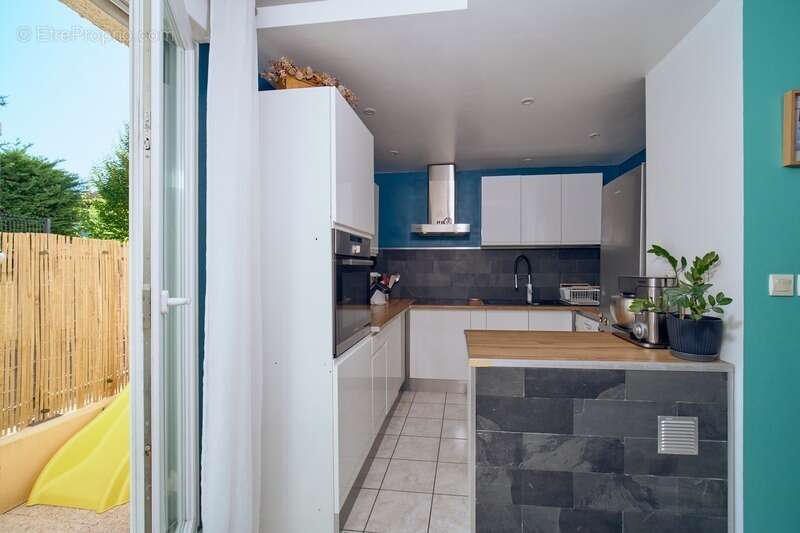 Appartement à SAINT-ANDRE-DE-CORCY