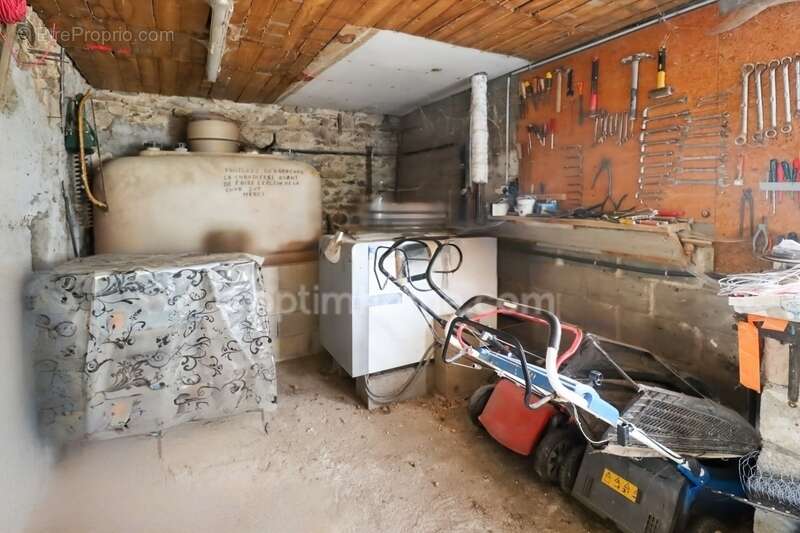 Maison à MAGNAC-LAVAL