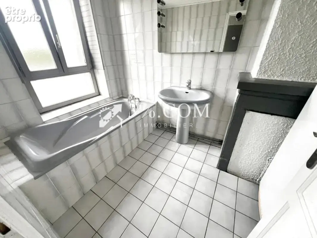 Maison Famialiale Spacieuse avec potentiel locatif 54300 Lun - photo 7