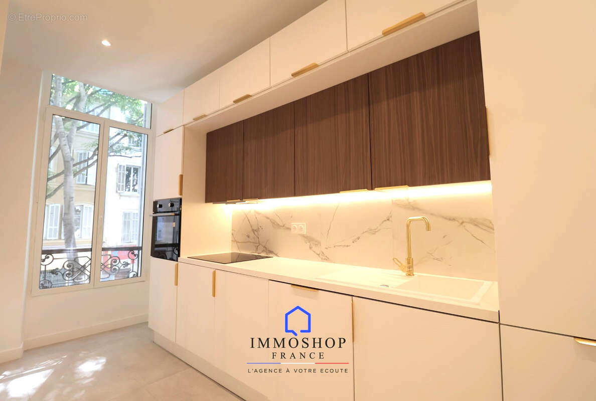 Appartement à MARSEILLE-1E