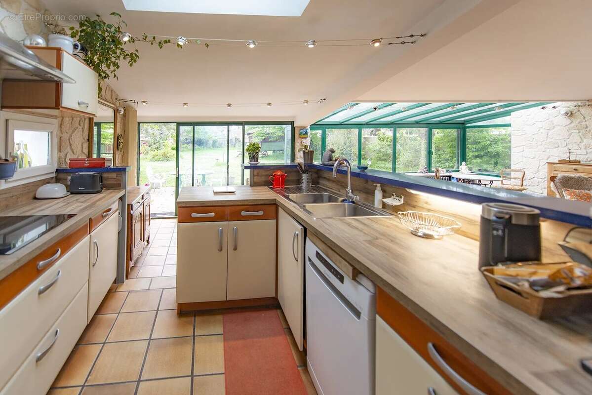 Maison à SAINT-MAUR-DES-FOSSES