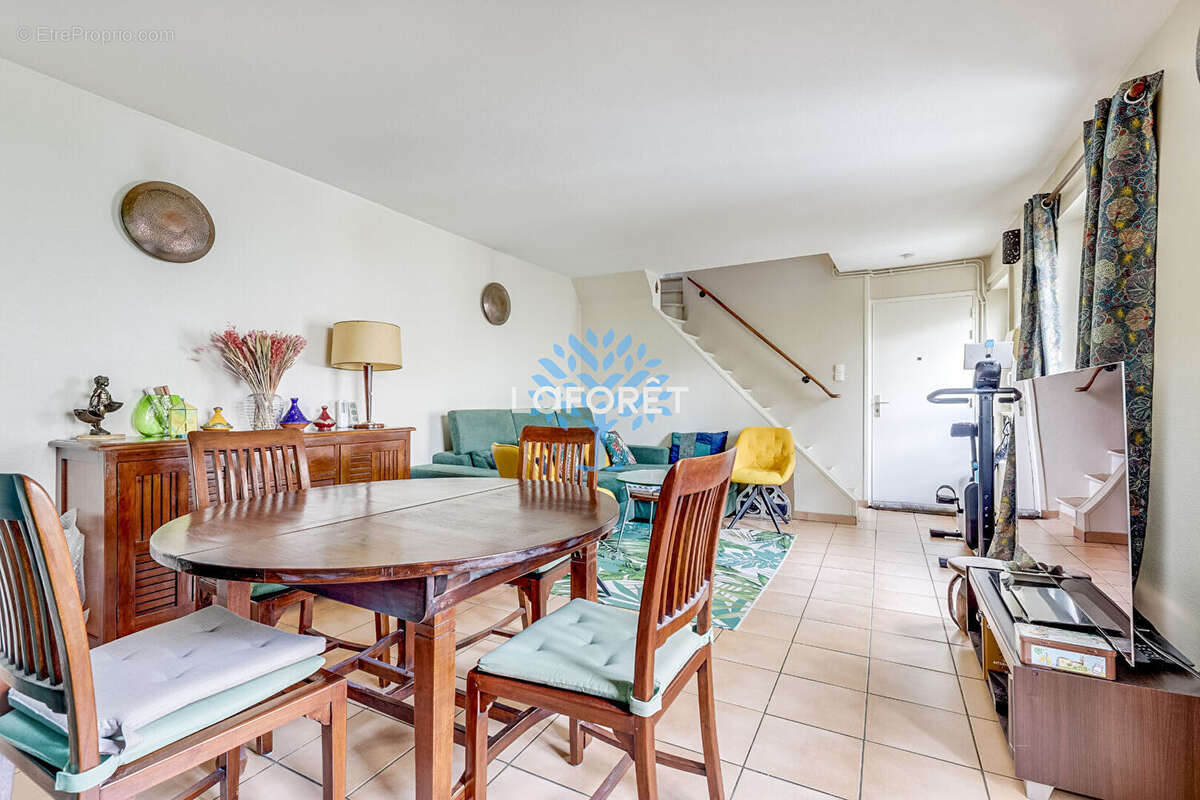 Appartement à PARIS-20E