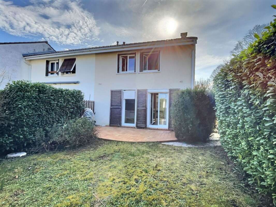 Maison à CORBEIL-ESSONNES