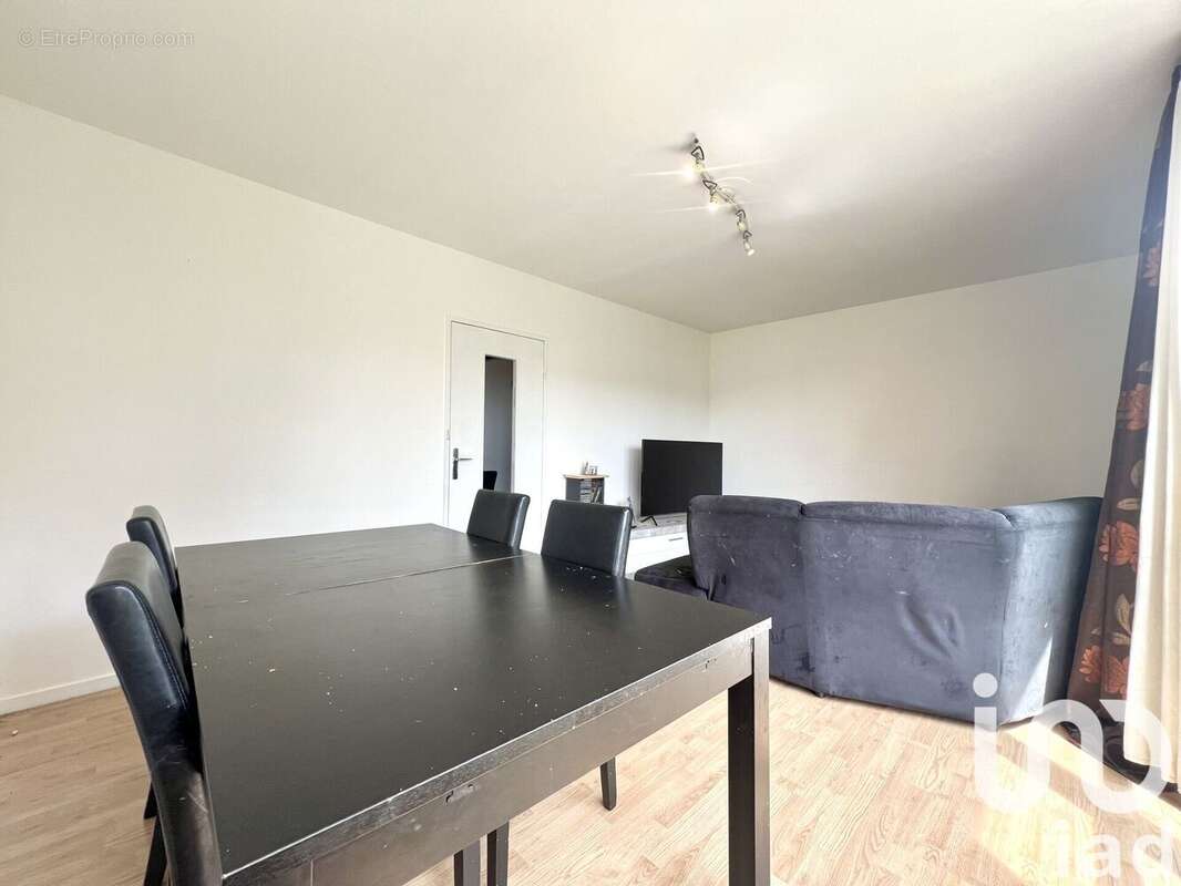 Photo 3 - Maison à PONTAULT-COMBAULT