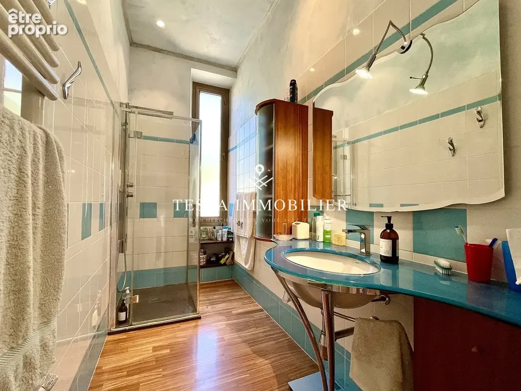 Menton Terres Chaudes - Dernier étage d'une maison de maître - Appartement duplex de 145 m2 (92 m2 loi carrez) - photo 5