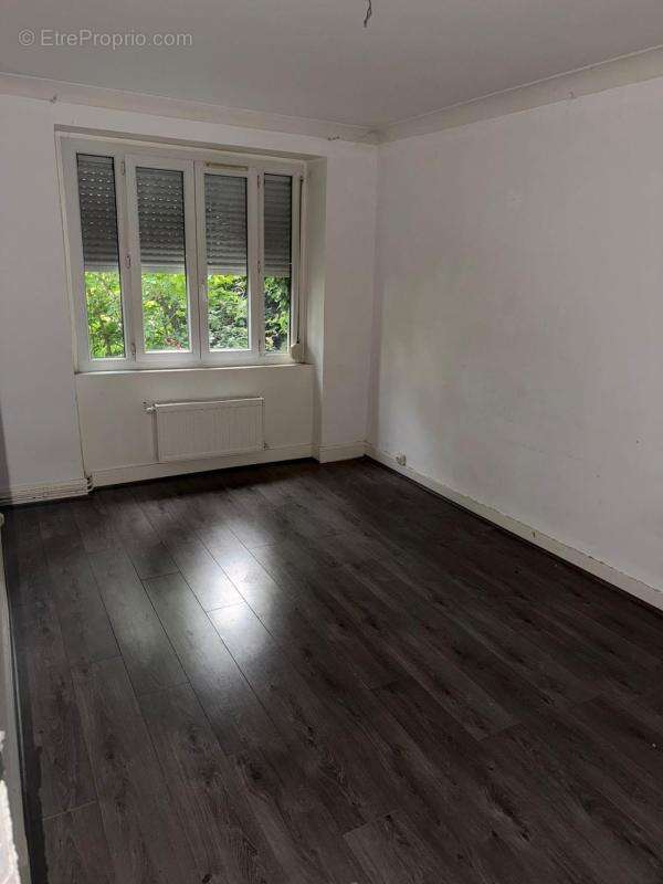 immeuble de 263 m2 elevée sur deux niveaux - photo 4