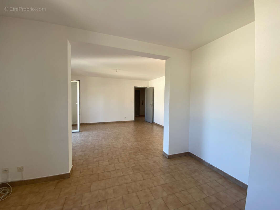 Appartement 3 pièces de 66m2 env, garage,  2 places de parking - photo 15