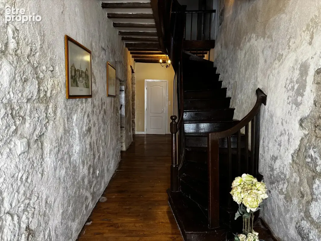 Élégante maison de village du XVIIème siècle - photo 10