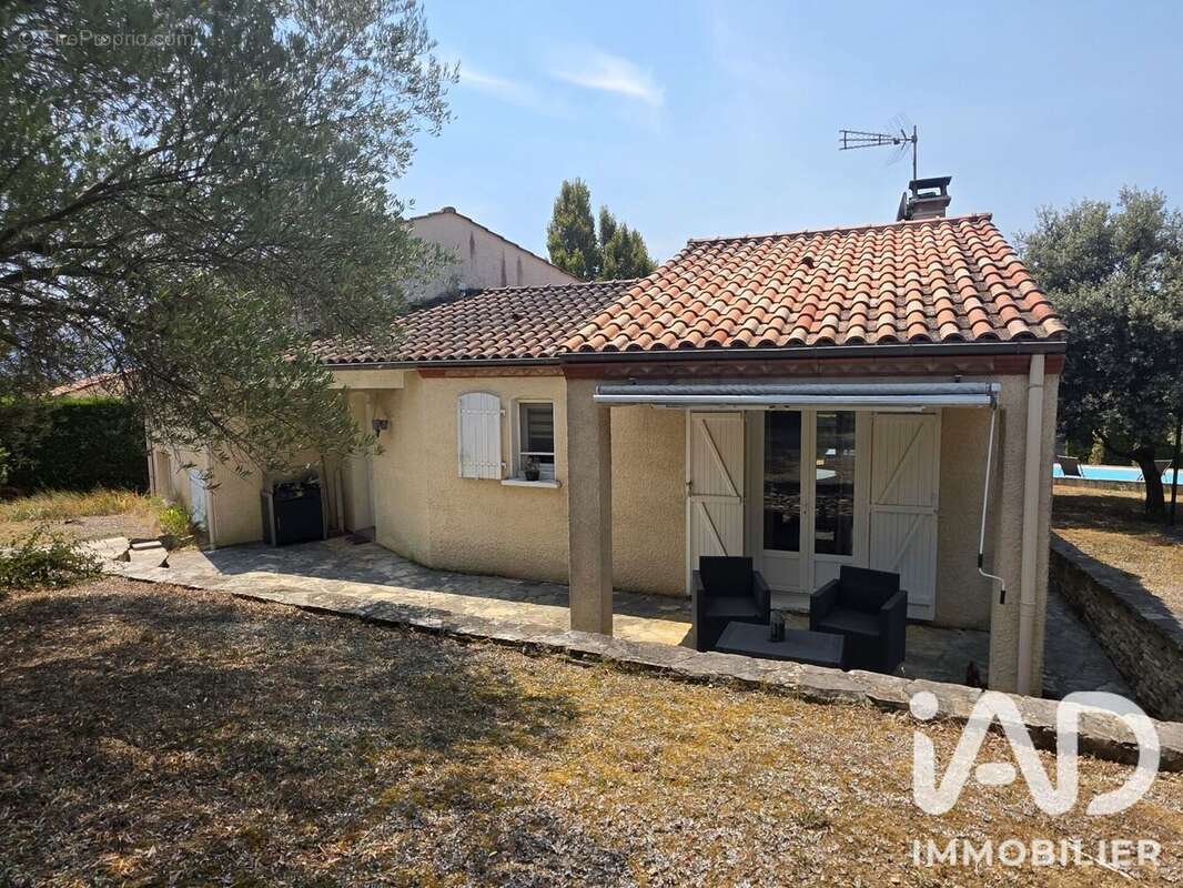 Maison 110 m² à Naves  - photo 3