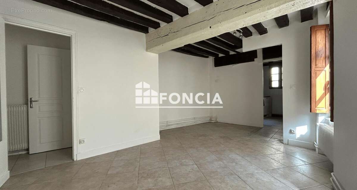 A Deux pas du Centre de CHARTRES Appartement de 1 Piéce - photo 2