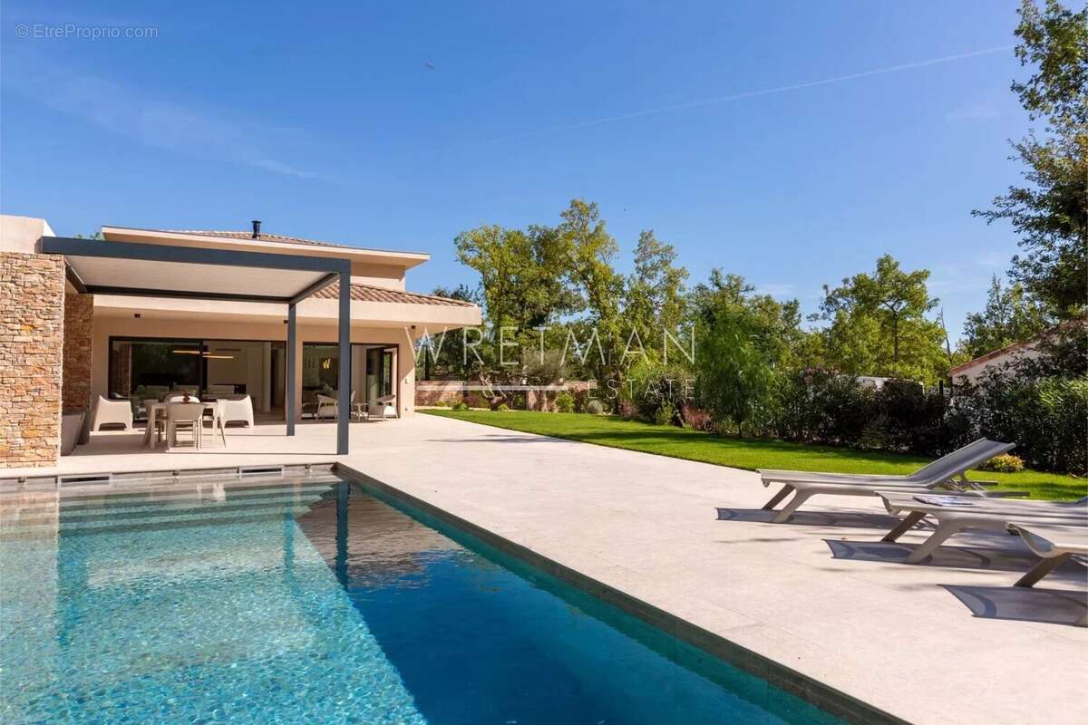 Maison à TOURRETTES