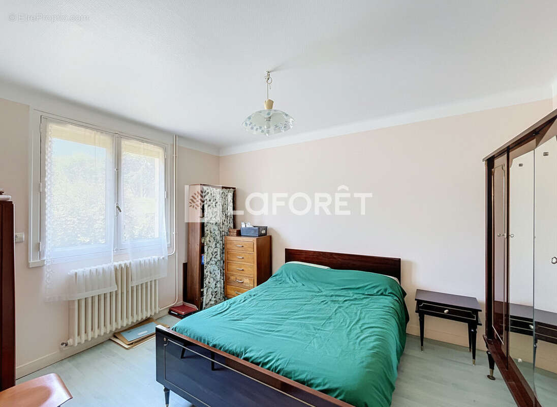 Maison Saint Perreux 7 pièce(s) 131 m2 - photo 6