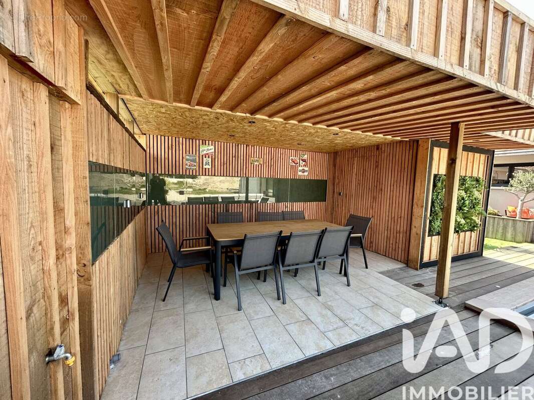 Photo 2 - Maison à VENDAYS-MONTALIVET