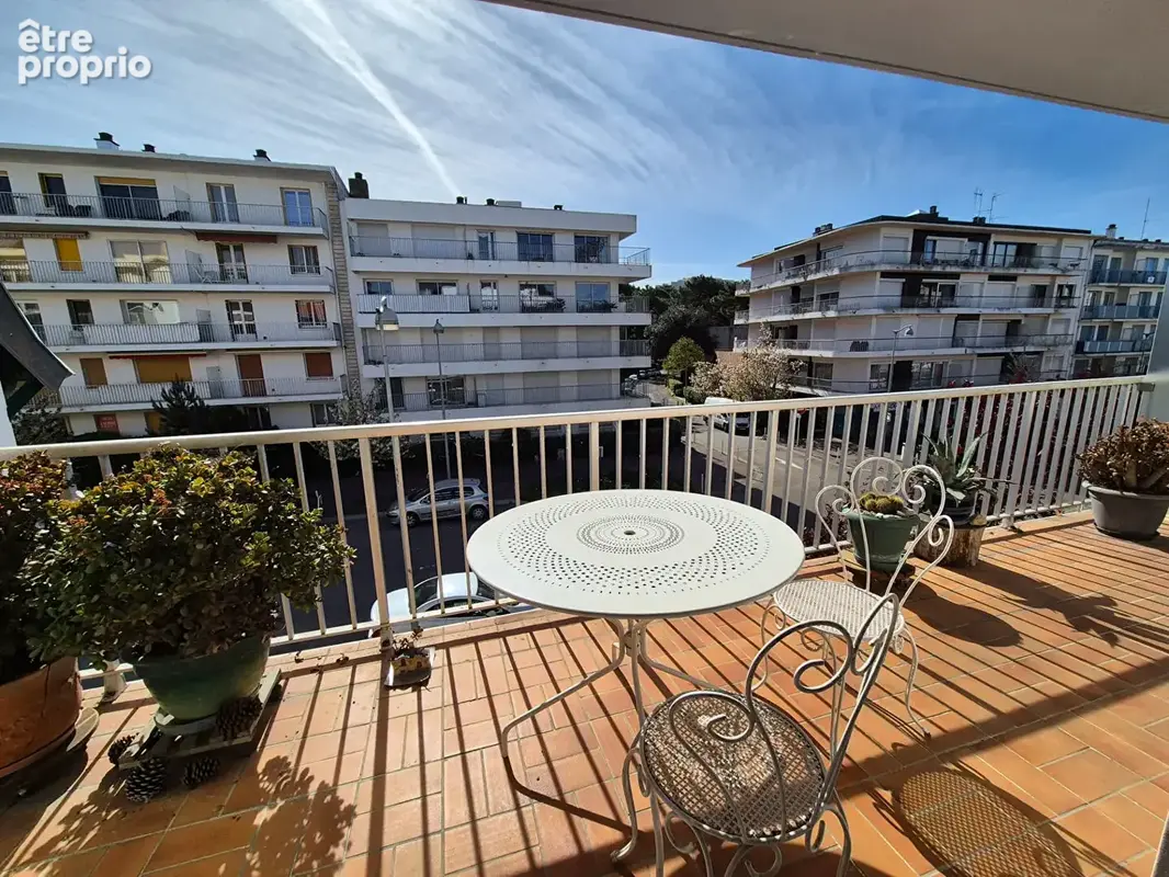 Appartement type 3 avec Ascenseur - Grand Balcon proche MER avec Garage et Cave - photo 3