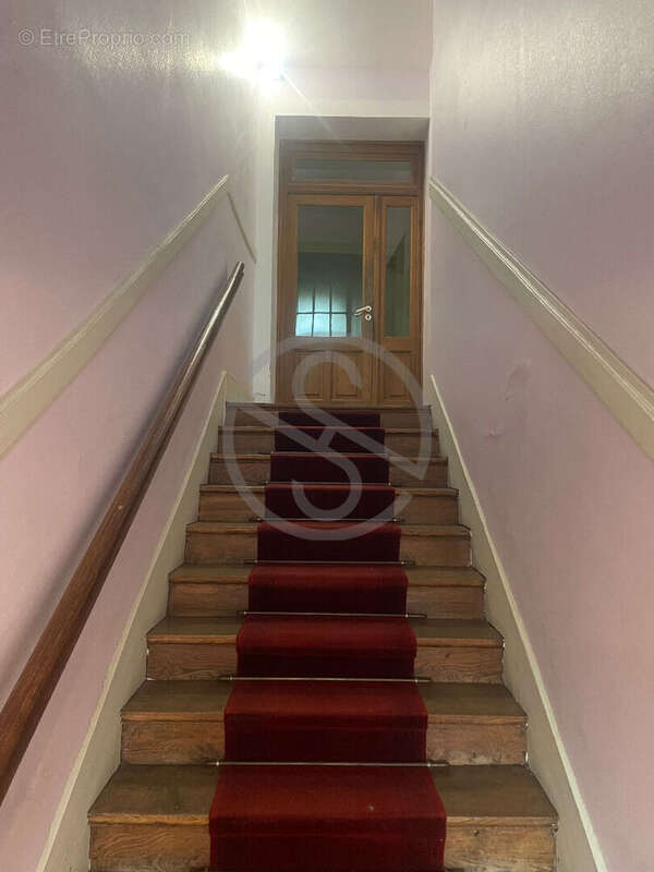 Commerce à LA COTE-SAINT-ANDRE