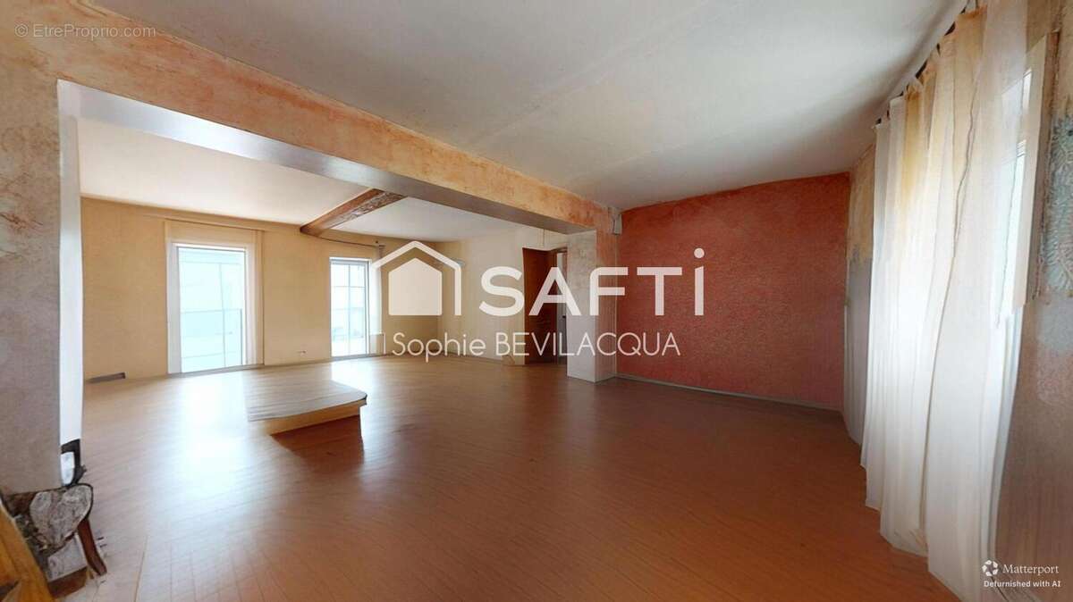 Photo 2 - Maison à NEUVILLE-SUR-SAONE