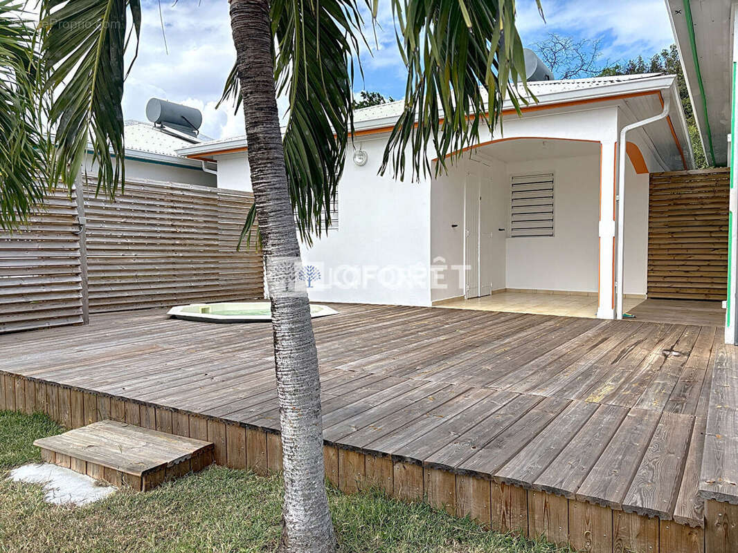 Maison à SAINT-FRANCOIS