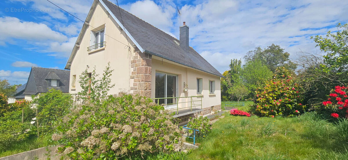 Maison à PLOUIGNEAU
