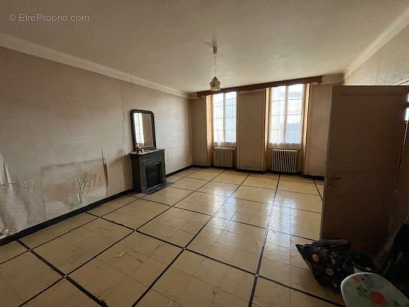 Maison à MATHA