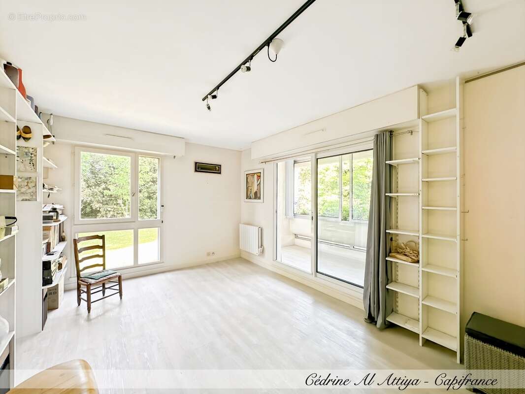 LA ROCHELLE, Appartement à vendre 1er étage, 2 pièces, 54m2, véranda, parking et cave - photo 2