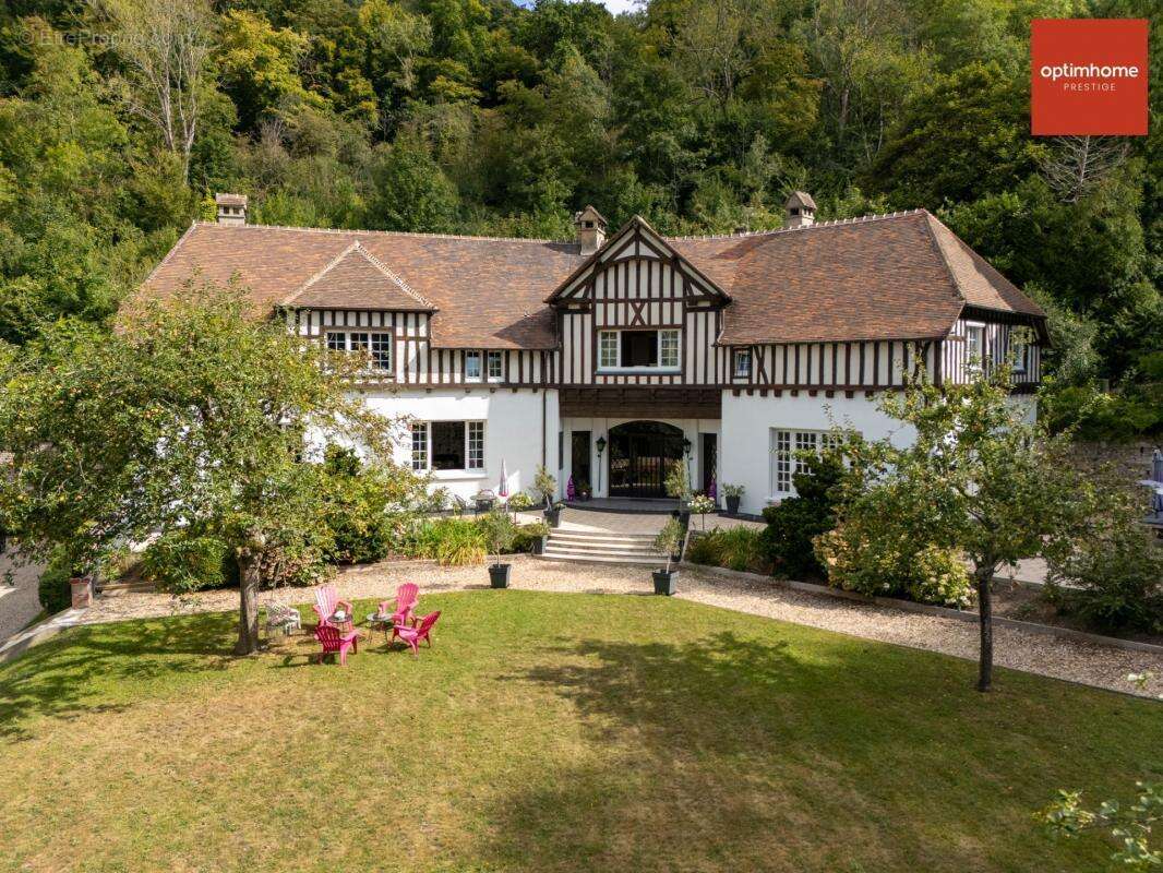 À Pont-Audemer centre – Maison bourgeoise avec parc paysager de plus de 2 hectares - photo 2
