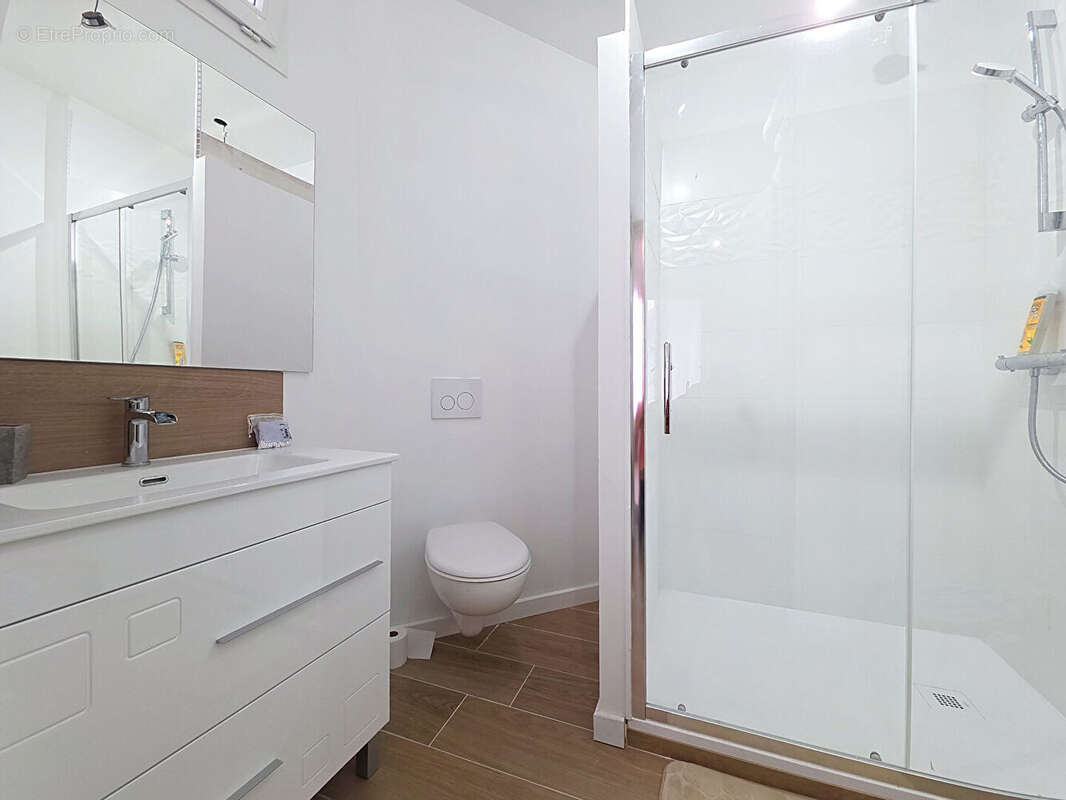 Maison à SAINT-PAIR-SUR-MER