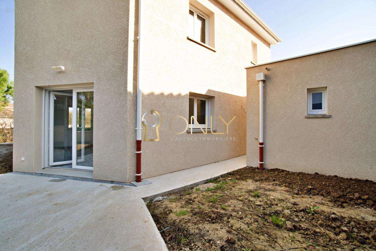 Maison à MESSIMY-SUR-SAONE