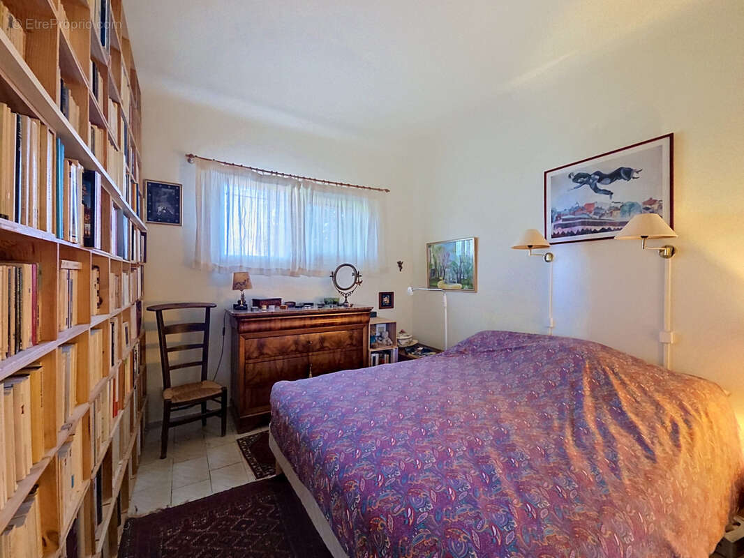 Vence - proche centre - 3p + studio - photo 7