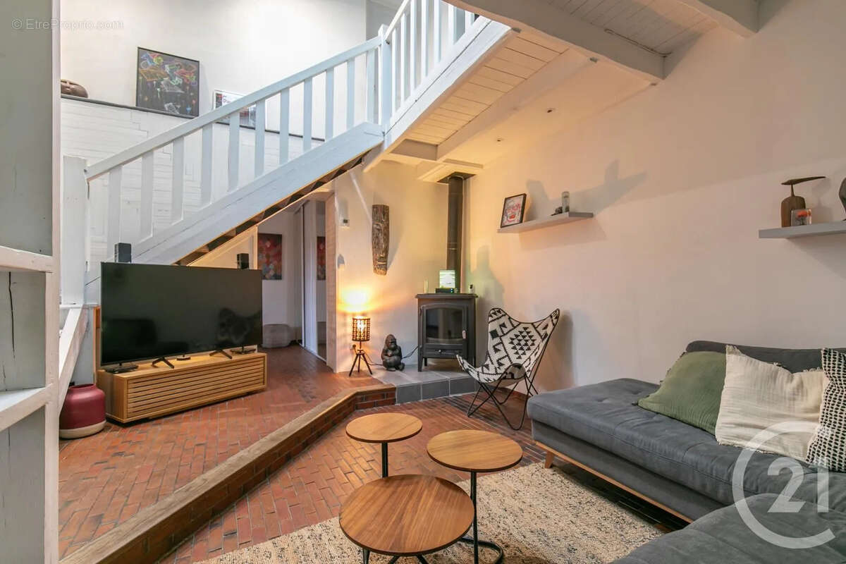 Maison à SAINT-MAUR-DES-FOSSES