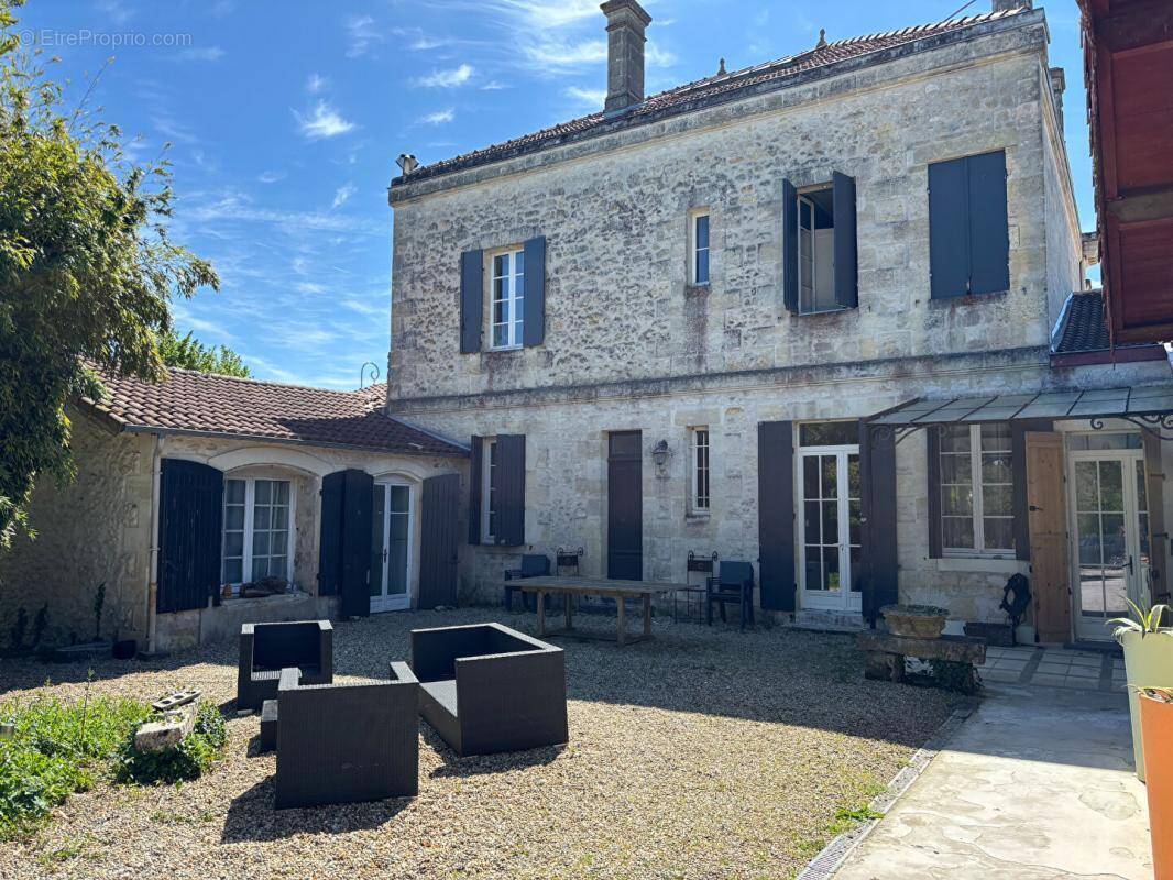 Maison à MOULIS-EN-MEDOC