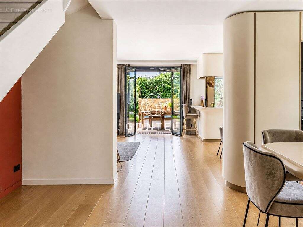 Maison à SAINT-DIDIER-AU-MONT-D'OR