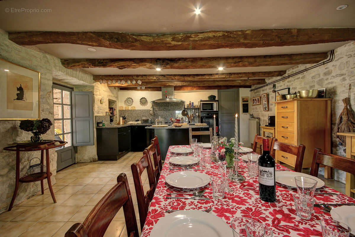 Maison à SAINT-CIRQ-LAPOPIE