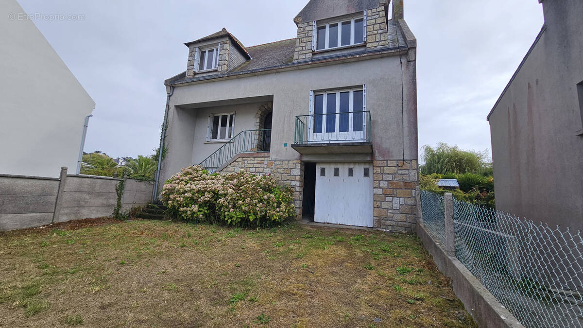 Maison à CAMARET-SUR-MER
