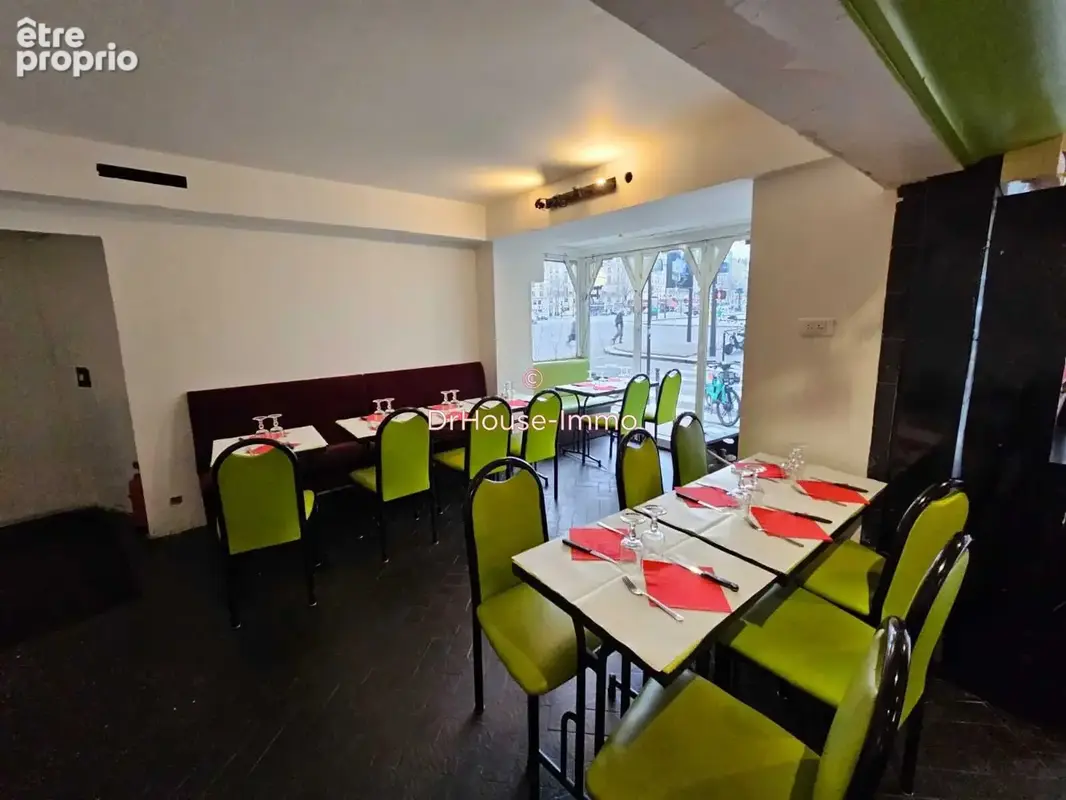Commerce 130 m² à vendre à Paris-15e (75015) - photo 10