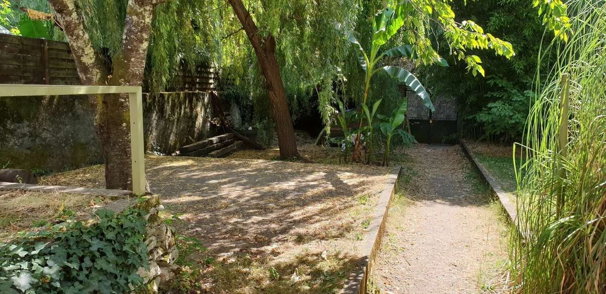 Maison centre ville avec jardin - photo 9