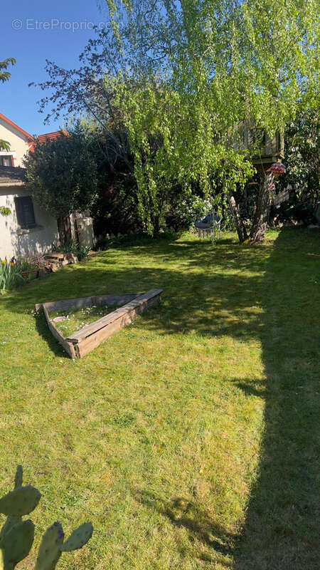 Maison à CHAMPS-SUR-MARNE