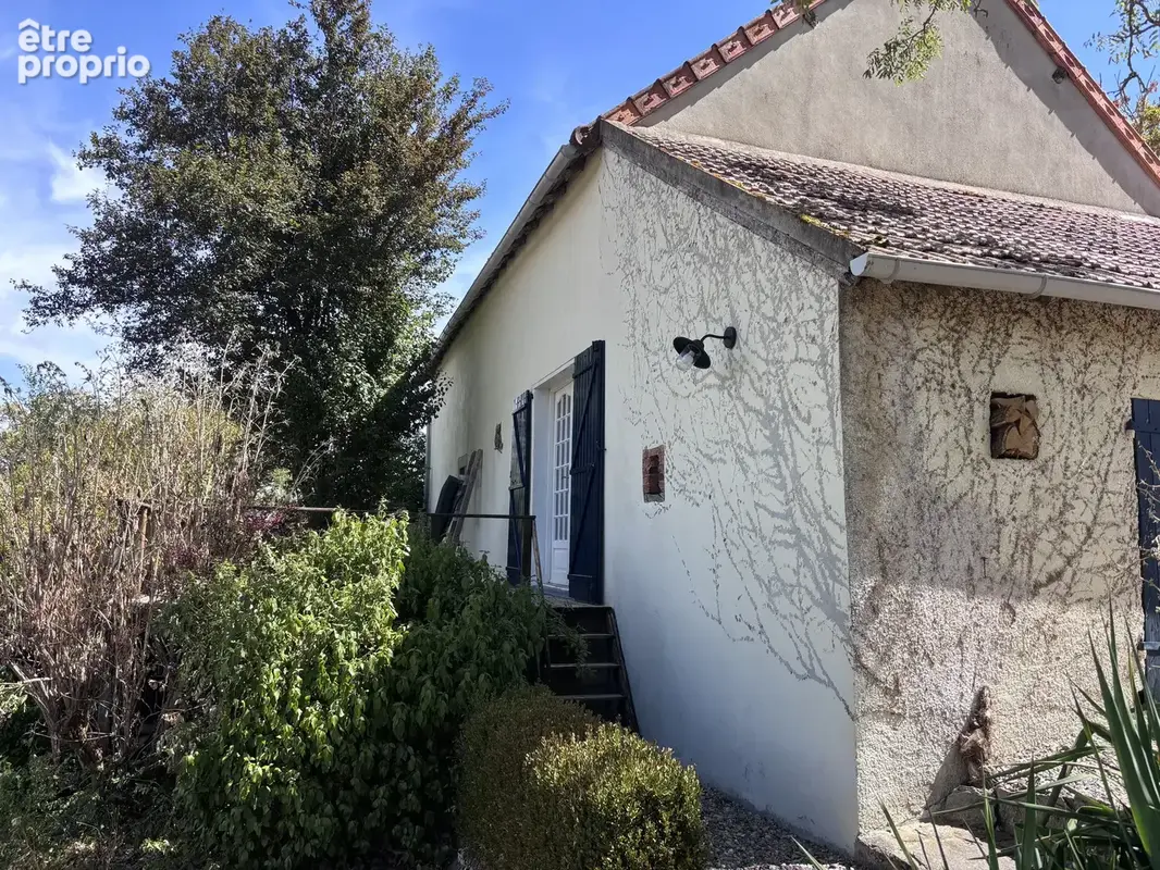 Saint-Maur - Propriété de charme sur un terrain de 5623 m2 avec belle vue et détails authentiques - photo 24