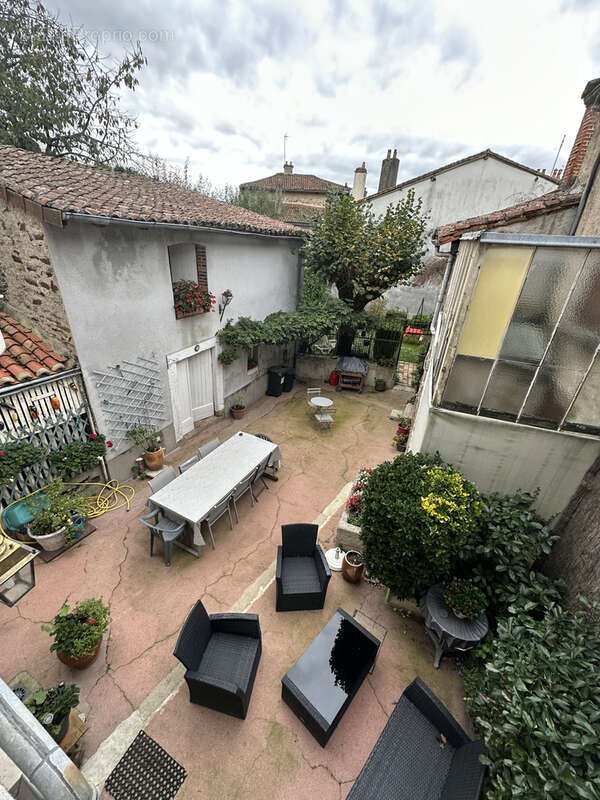 Maison à BELLAC