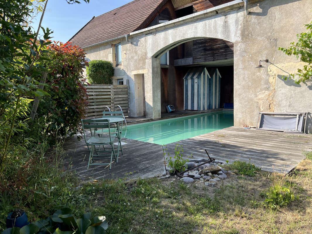 Maison à VARENNES-VAUZELLES