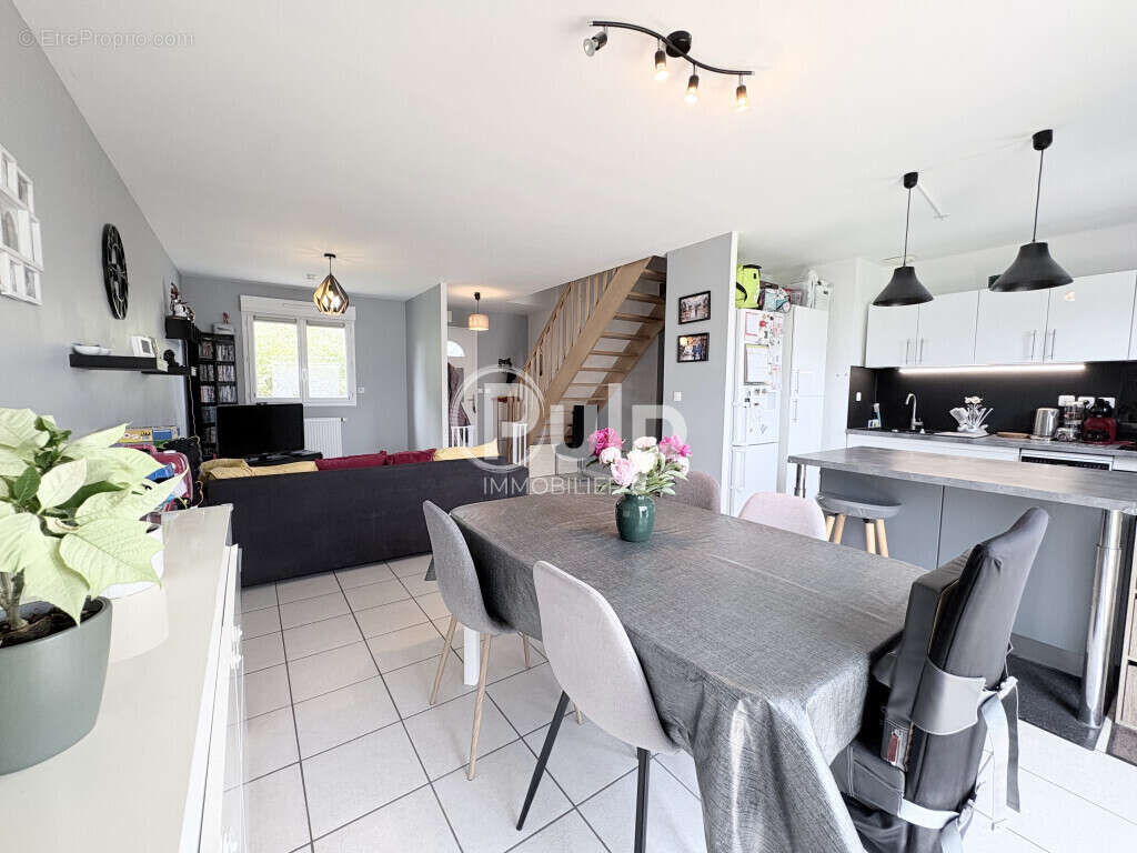 Maison à COURCELLES-LES-LENS