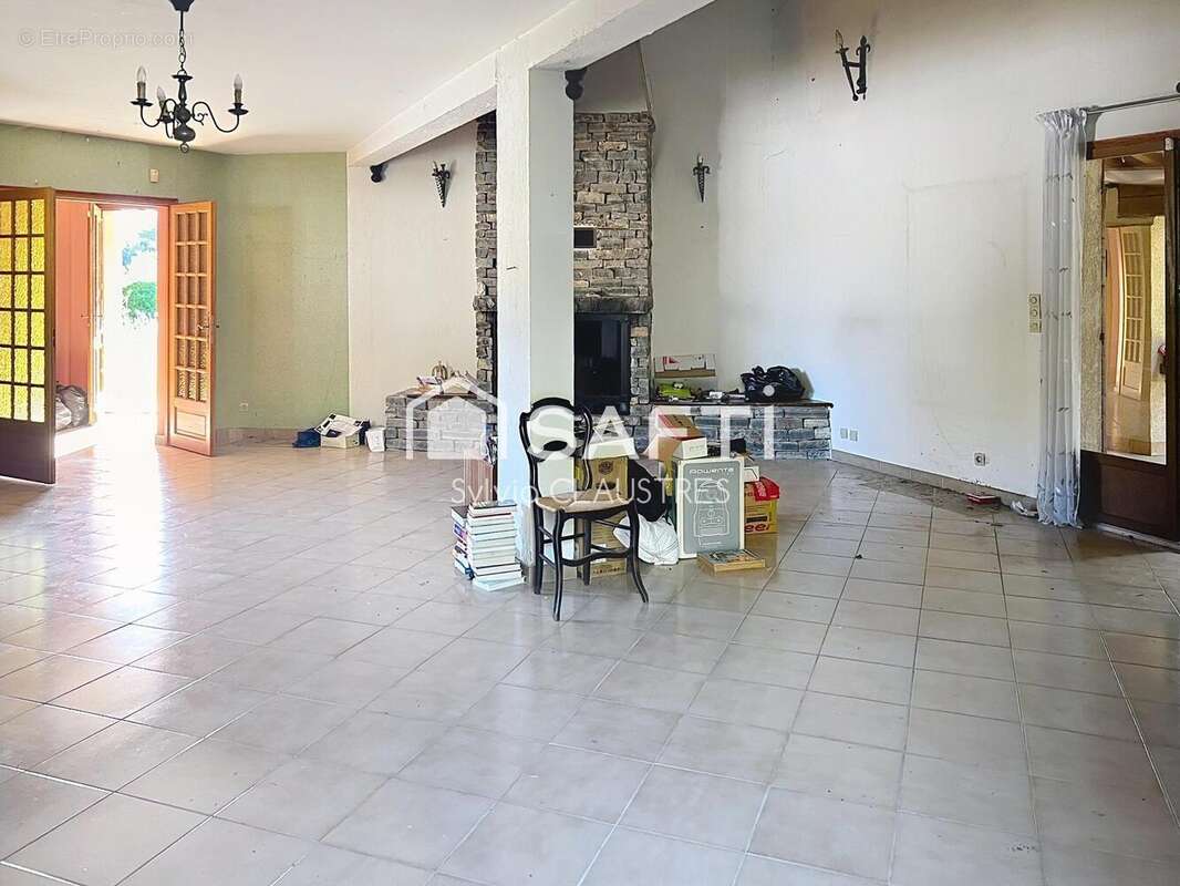 Maison 178 m² à Saint-Jean-De-Cornies  - photo 4