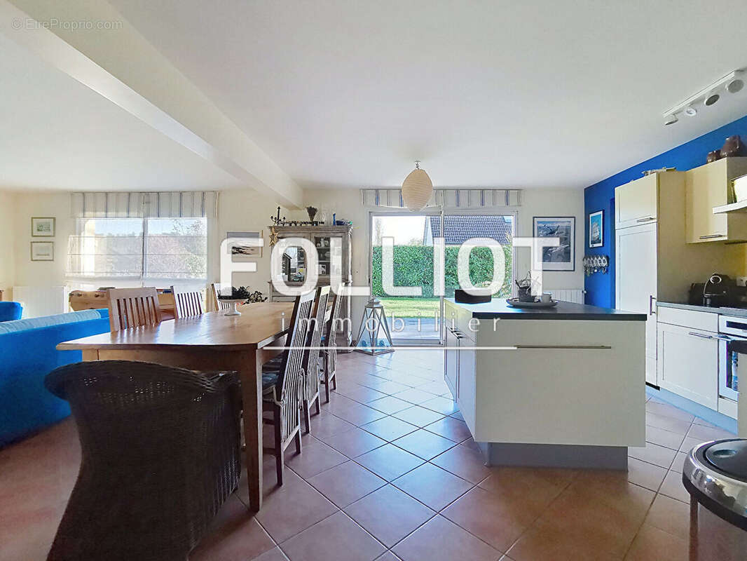 Maison à SAINT-PAIR-SUR-MER