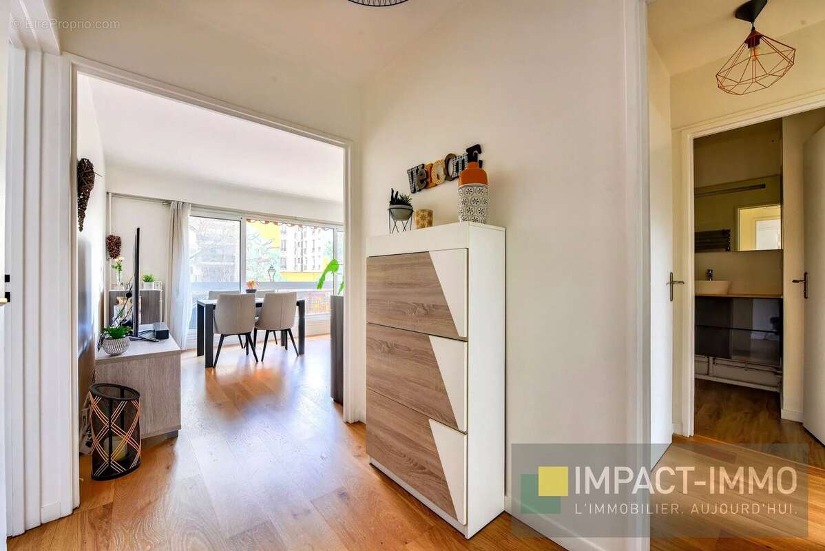 Appartement à LEVALLOIS-PERRET