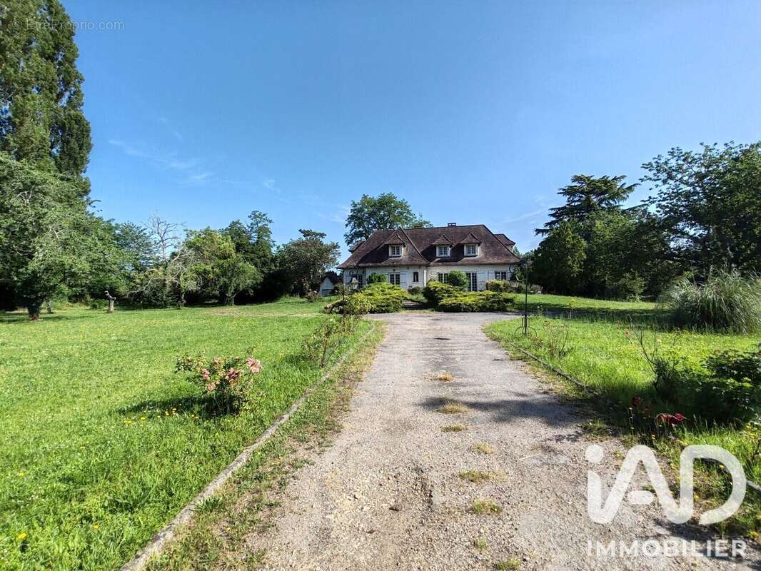 Maison 182 m² à Moulin-Neuf  - photo 2