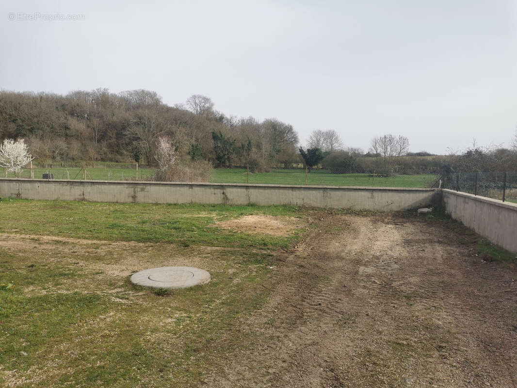 Maison à SAINT-BAUDILLE-DE-LA-TOUR