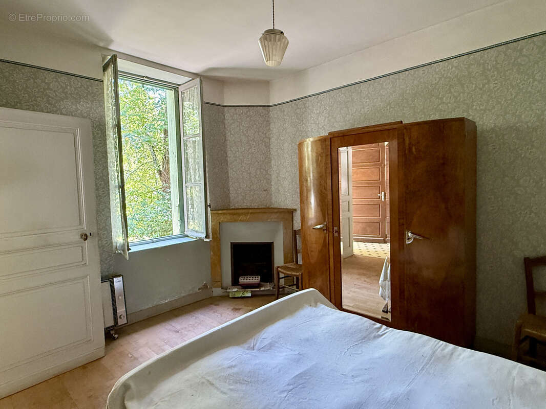 Maison à LAGUEPIE