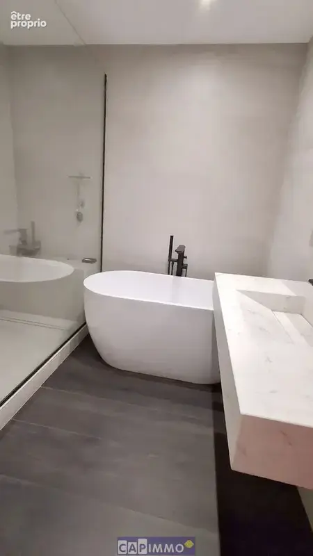 Appartement t5, cave, garage, parking, piscine, 83000 toulon - photo 9