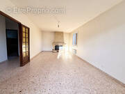 Maison à VILLENEUVE-LA-COMPTAL