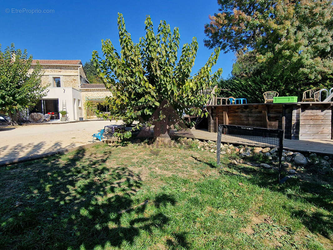 Maison à SAINT-JULIEN-DE-CASSAGNAS