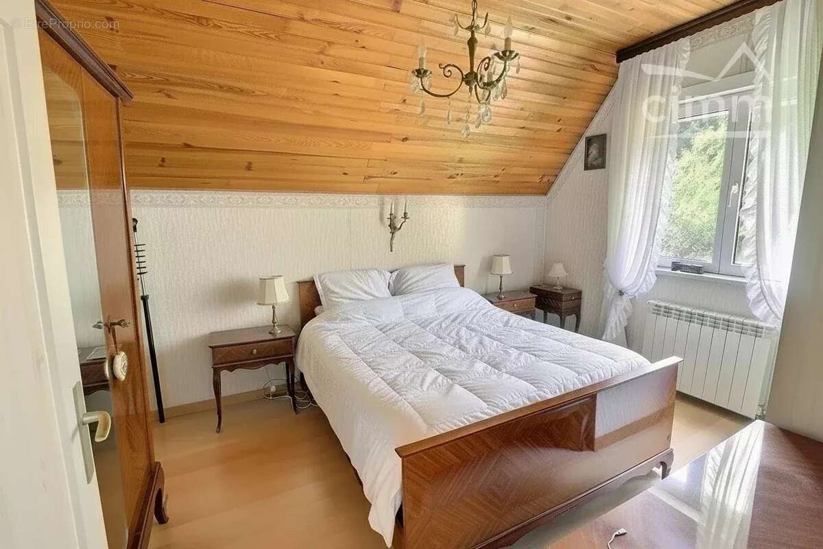 Maison individuelle de 105.01 m² à rénover en lisière de forêt à FORBACH - photo 4